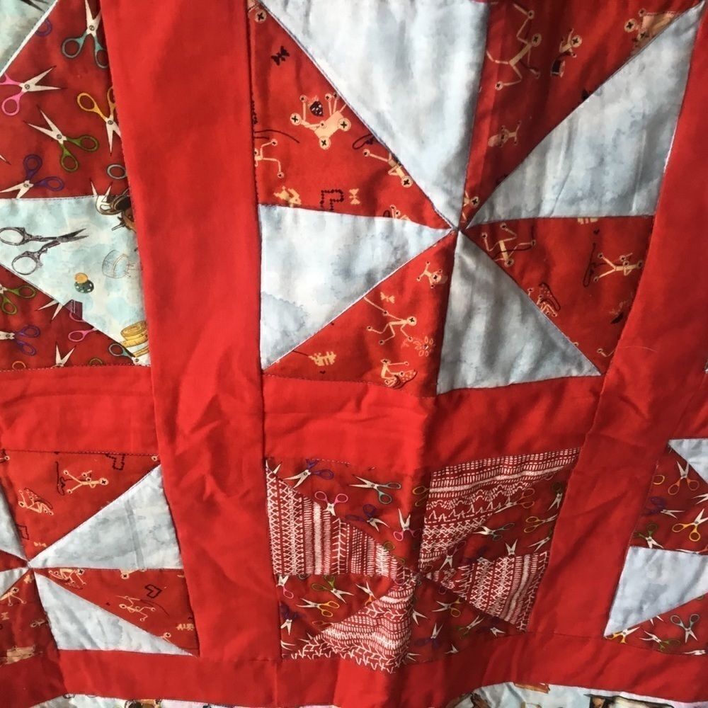 Handmade Quilt. - Picture 10 of 15